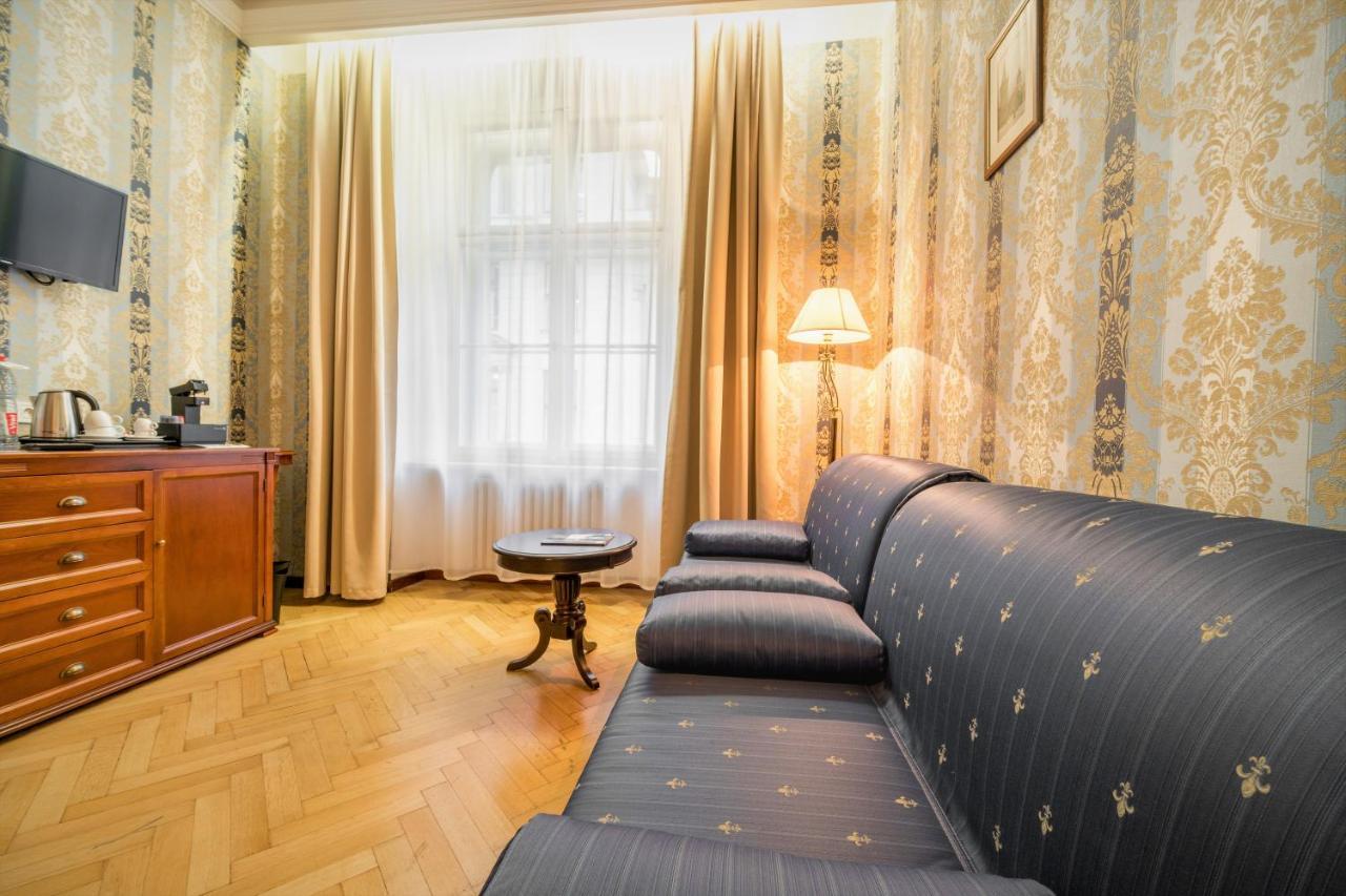 Rott Hotel