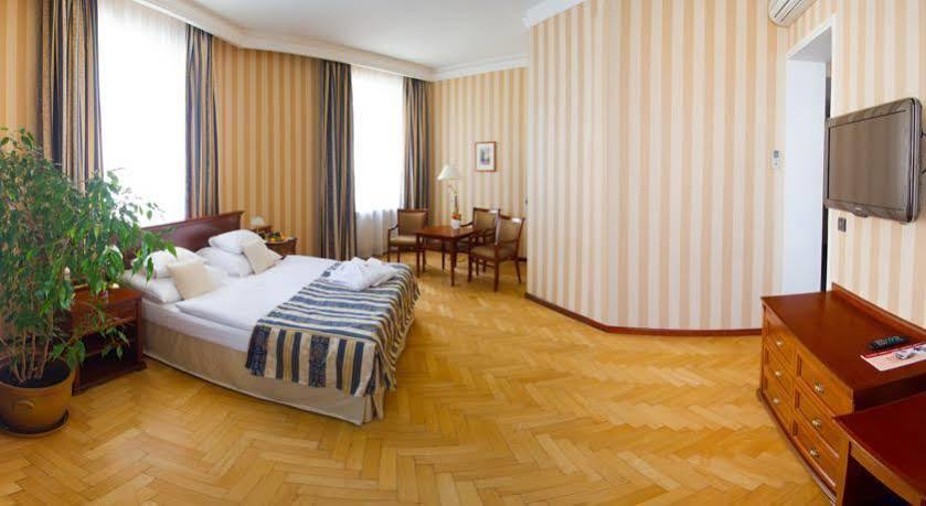 Rott 4* Praag
